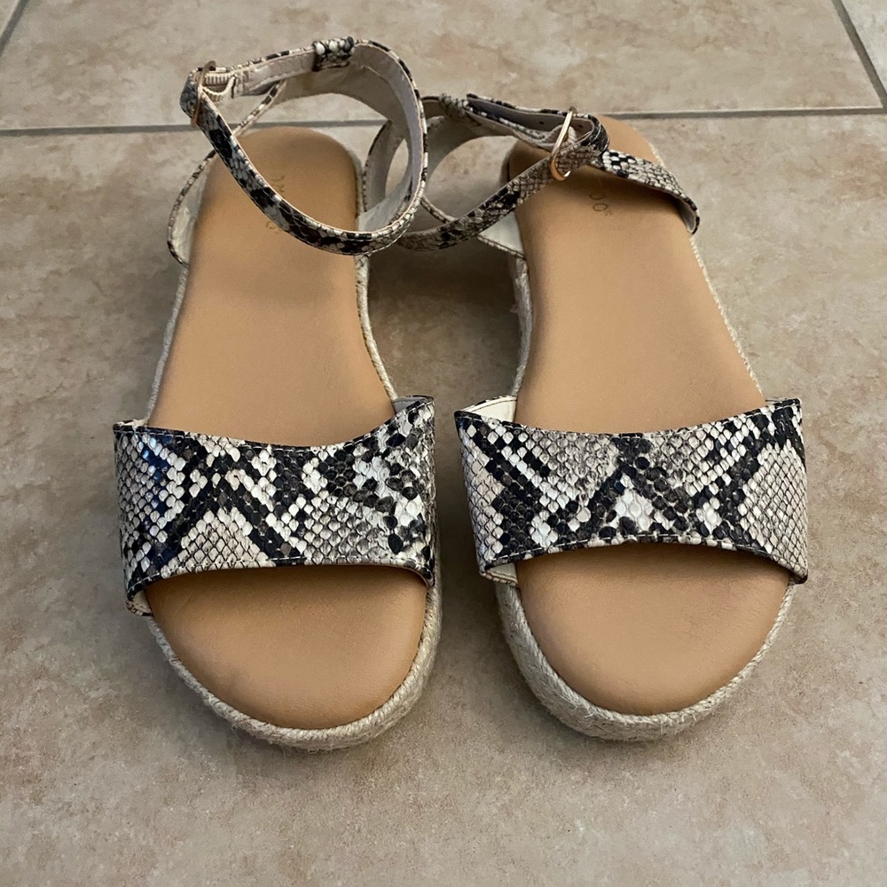 Sandals brand new